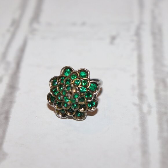 🌿 Silver Floral Rhinestone Ring · Adjustable Size 6–8 🌿 - Picture 4 of 5